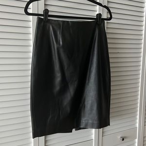 Ann Taylor leather pencil skirt petite size 6